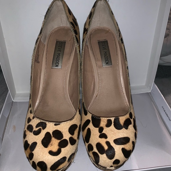 Cheetah print heels - Picture 2 of 4